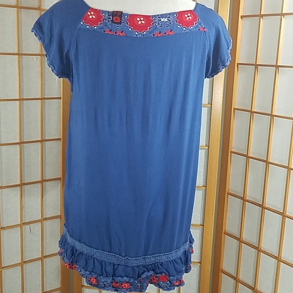 Rosalita McGee blue peasant blouse with red floral design - Picture 2 of 8